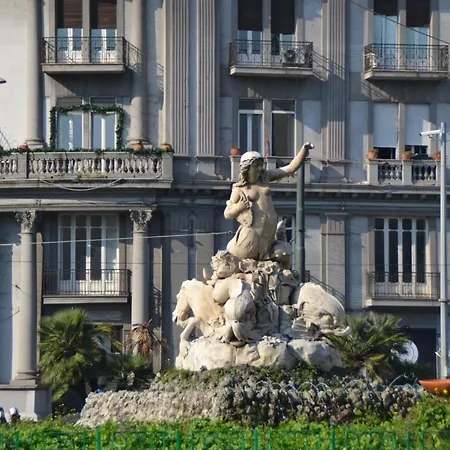2 Passi A Oda ve Kahvaltı Napoli