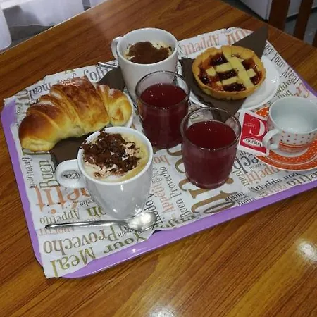 2 Passi A Oda ve Kahvaltı