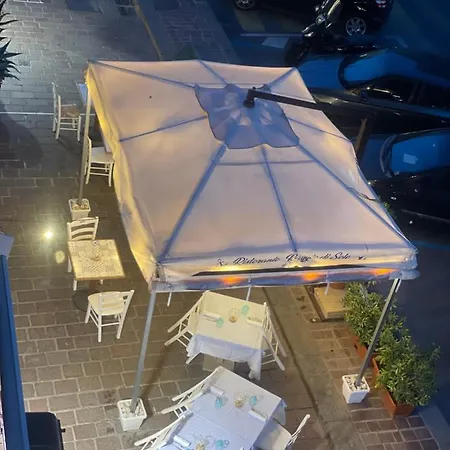 Alojamento de Acomodação e Pequeno-almoço 2 Passi A Nápoles