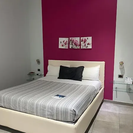 Bed & Breakfast 2 Passi A Napoli