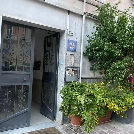 2 Passi A Bed & Breakfast Neapol